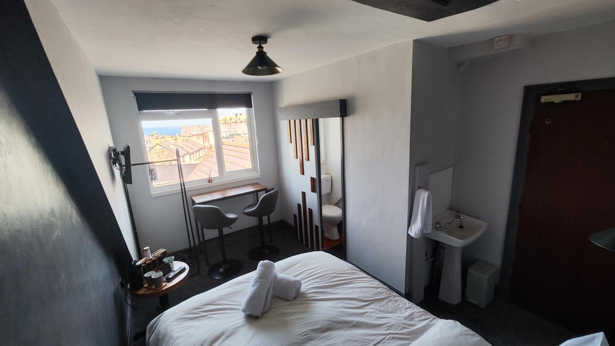 Styles & White Stays - Central Newquay Ньюкі Екстер'єр фото